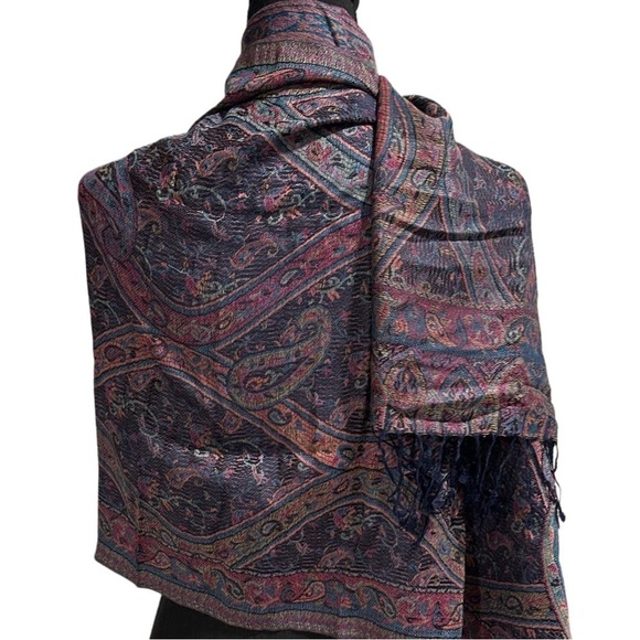 Elegant Shawl in Midnight Blue - Versatile Wrap, Stole, Scarf, Veil Soft & Cozy - Picture 6 of 16